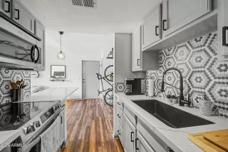 Photo #3: 7041202 Listing 