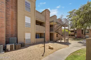 Photo #4: 7041202 Listing 