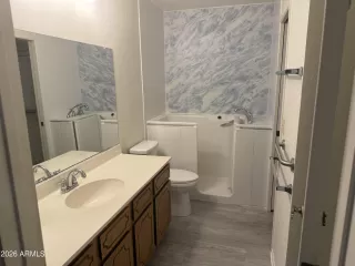 Photo #5: 7041210 Listing