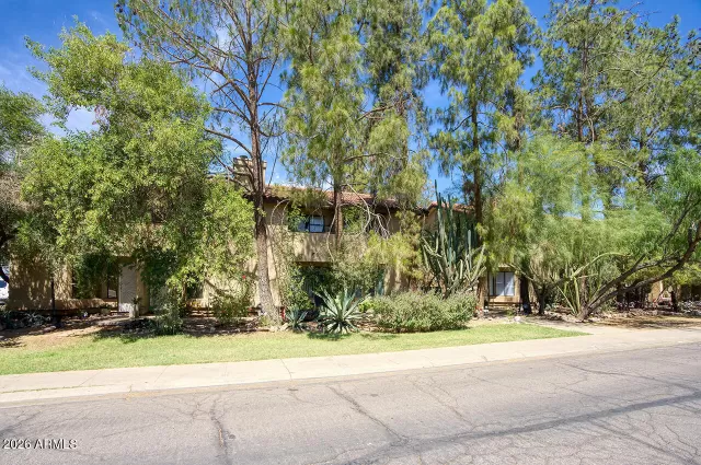 MLS: 7041216 Condo For Sale