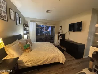 Photo #5: 7041586 Listing