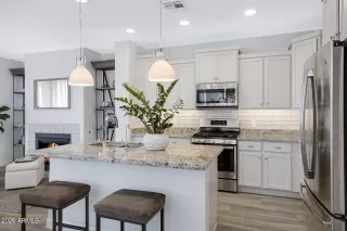 Photo #4: 7041752 Listing
