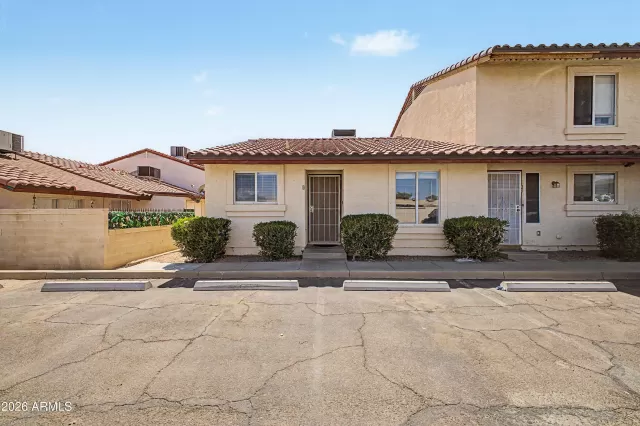 MLS: 7041857 Condo For Sale