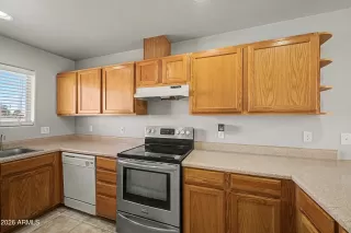 Photo #5: 7041857 Listing