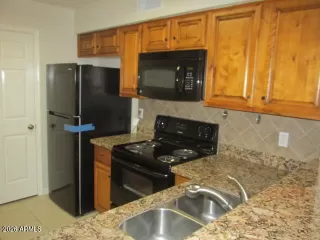 Photo #4: 7041920 Listing