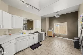 Photo #3: 7041956 Listing
