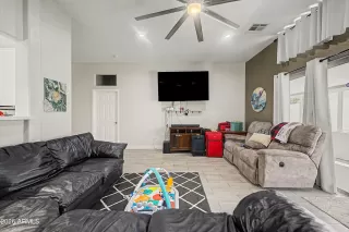 Photo #6: 7041956 Listing