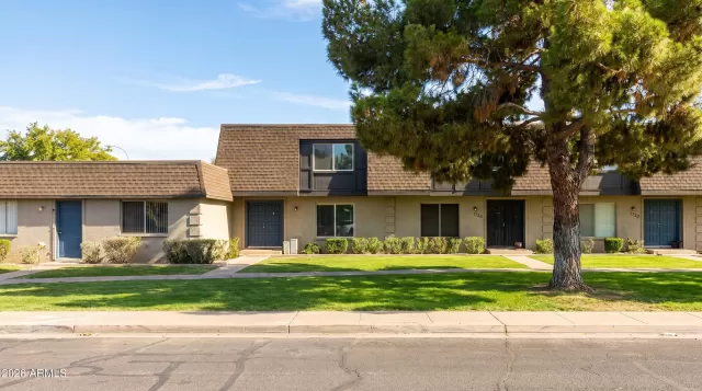 MLS: 7041976 Condo For Sale
