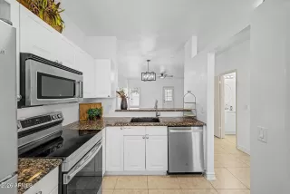 Photo #3: 7042008 Listing