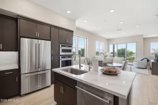 Photo #6: 7042020 Listing