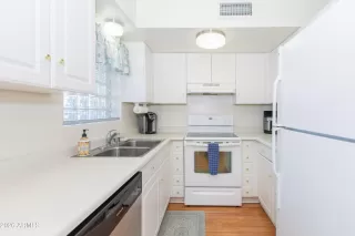 Photo #2: 7042471 Listing 