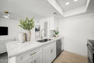 Photo #1: 7042747 Listing