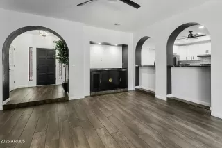 Photo #5: 7042990 Listing