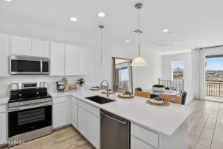 Photo #4: 7043003 Listing