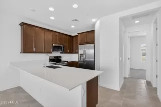 Photo #5: 7043006 Listing