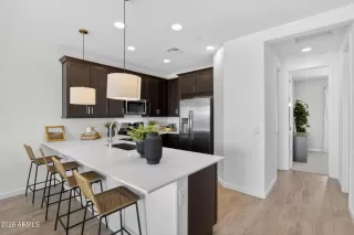 Photo #6: 7043009 Listing