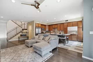 Photo #4: 7043083 Listing
