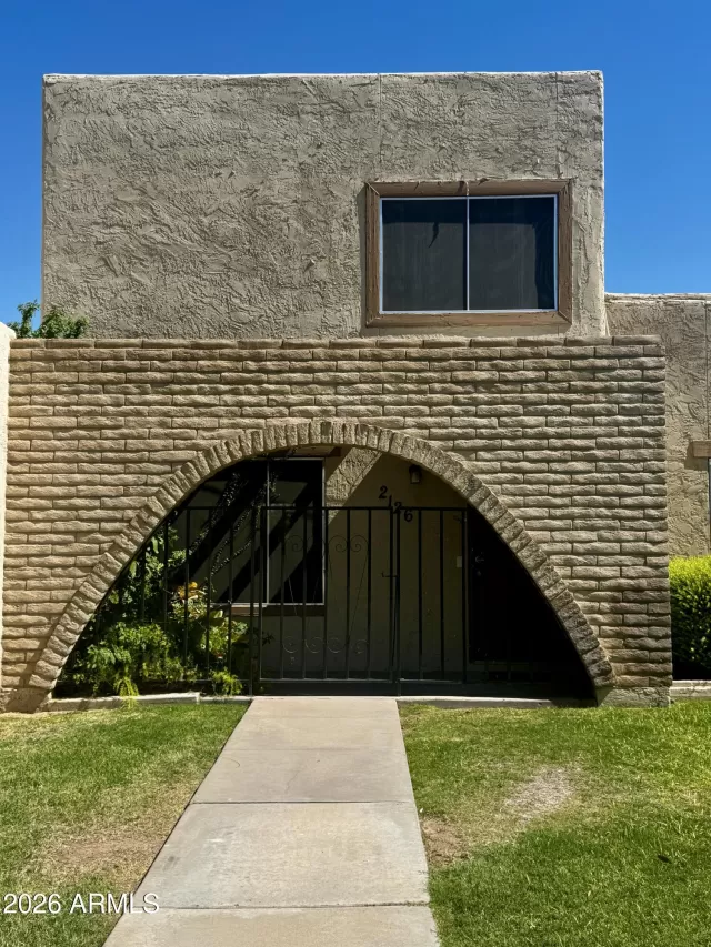 MLS: 7043090 Condo For Sale