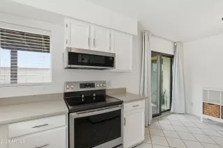 Photo #3: 7043465 Listing