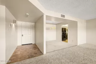 Photo #3: 7043487 Listing