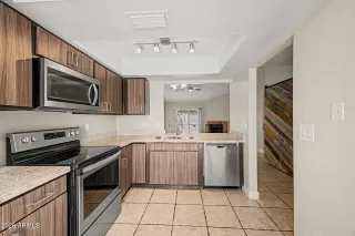Photo #2: 7043615 Listing