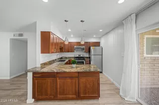 Photo #1: 7043705 Listing