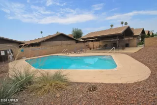 Photo #4: 7043705 Listing