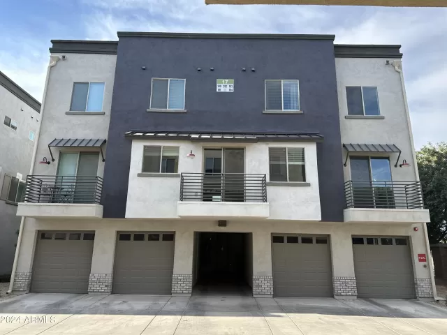 MLS: 7043876 Condo For Sale