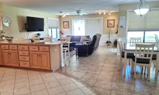 Photo #3: 7043925 Listing
