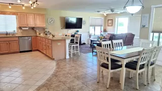 Photo #4: 7043925 Listing
