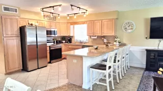 Photo #5: 7043925 Listing