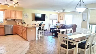 Photo #6: 7043925 Listing