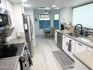 Photo #6: 7043985 Listing 