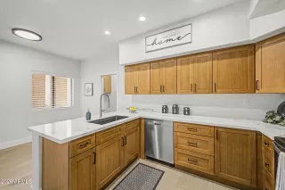 Photo #6: 7044126 Listing