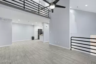 Photo #6: 7044303 Listing