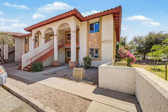 MLS: 7044572 Condo For Sale