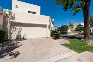 Photo #4: 7044869 Listing