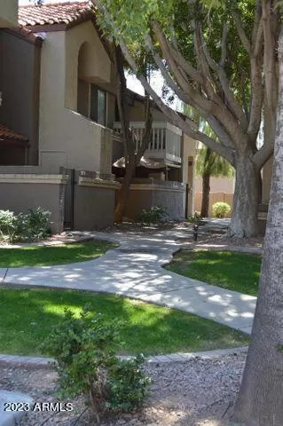 Photo #3: 7045028 Listing