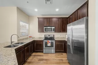 Photo #6: 7045041 Listing