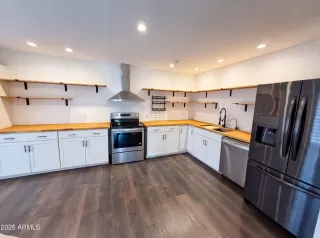 Photo #5: 7045466 Listing
