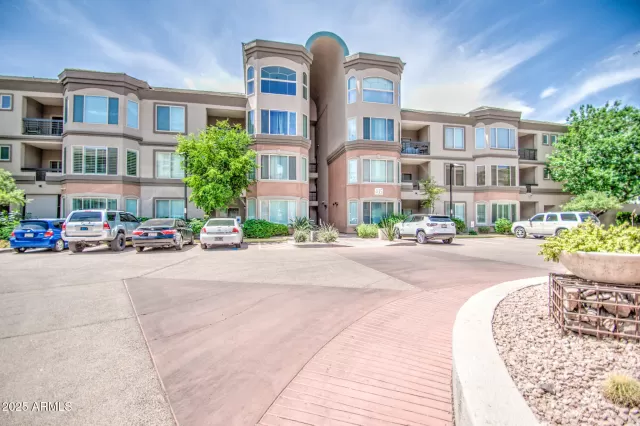 MLS: 7045900 Condo For Sale