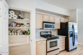 Photo #4: 7045900 Listing 