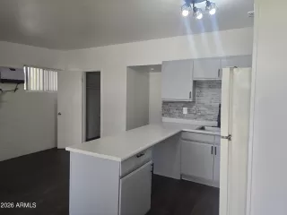 Photo #5: 7046256 Listing 