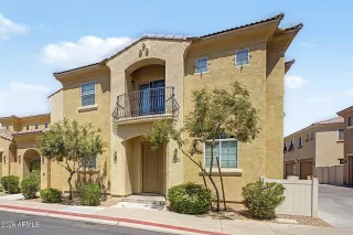 Photo #5: 7046400 Listing 