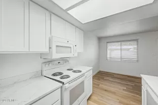 Photo #6: 7046558 Listing 