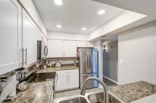 Photo #6: 7046953 Listing 