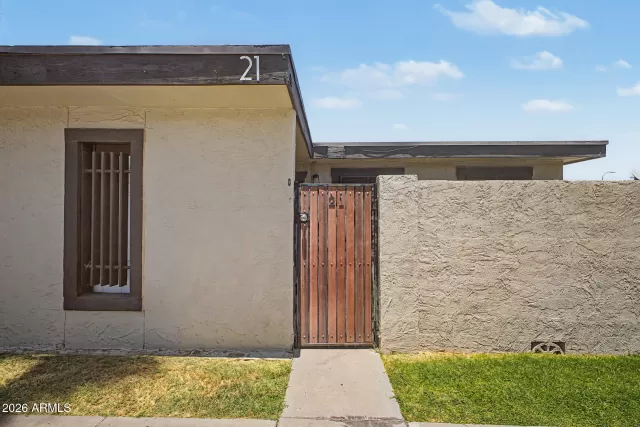 MLS: 7047054 Condo For Sale