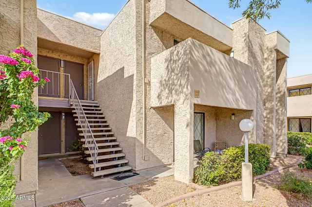 MLS: 7047067 Condo For Sale