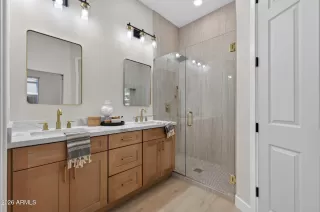 Photo #1: 7047165 Listing 