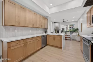 Photo #5: 7047165 Listing 